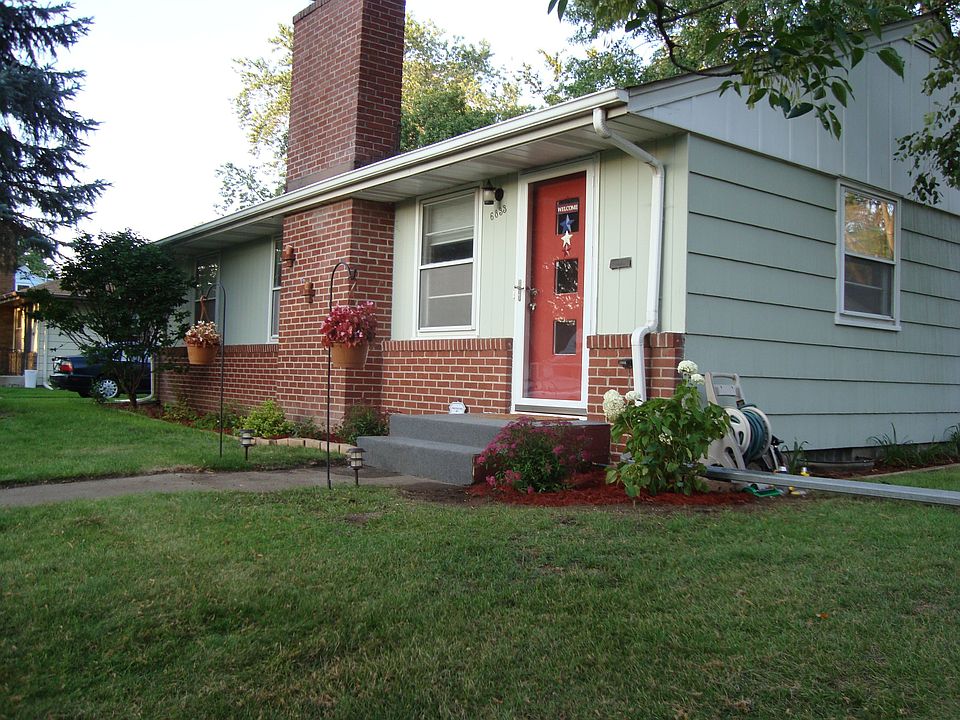 2nd image of 6833 4th Ave S