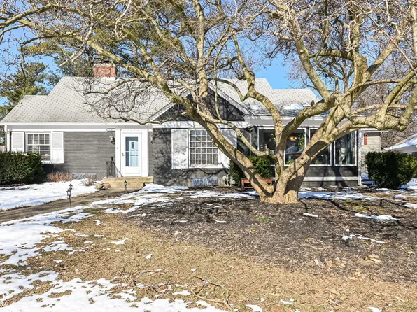5202 Woodside Dr, Indianapolis, IN 46228
