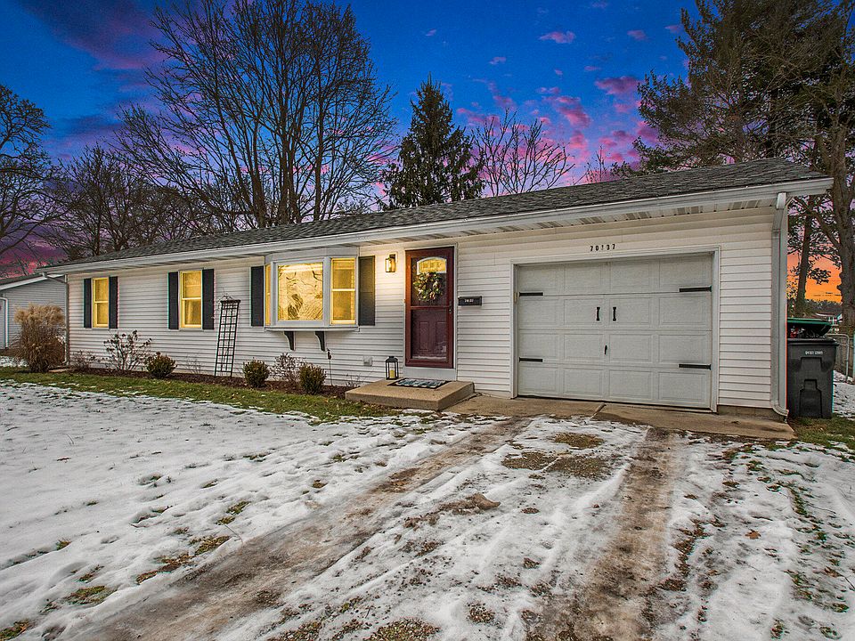 1st image of 70137 Maple Dr