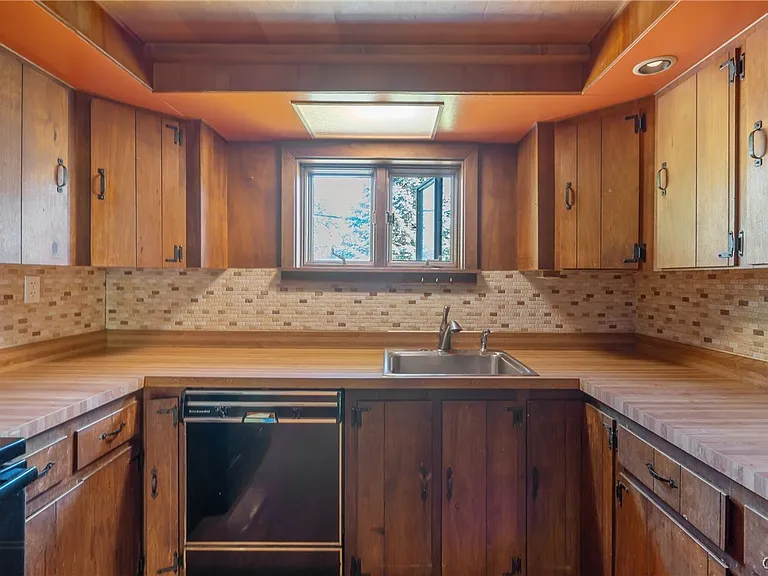 6555 Woodchuck Hill Rd — Photo 25