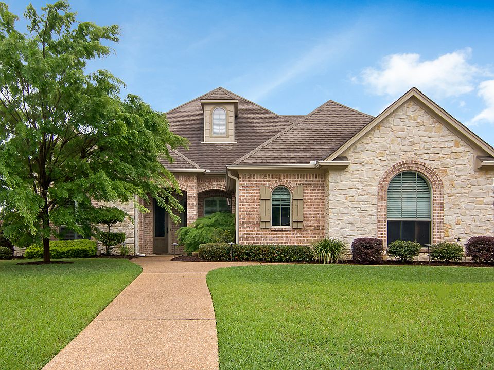 1st image of 1010 Riverwood Dr