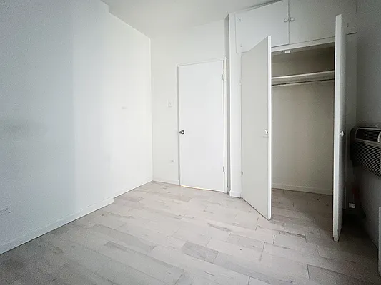 Rented by Kahen Properties | media 15