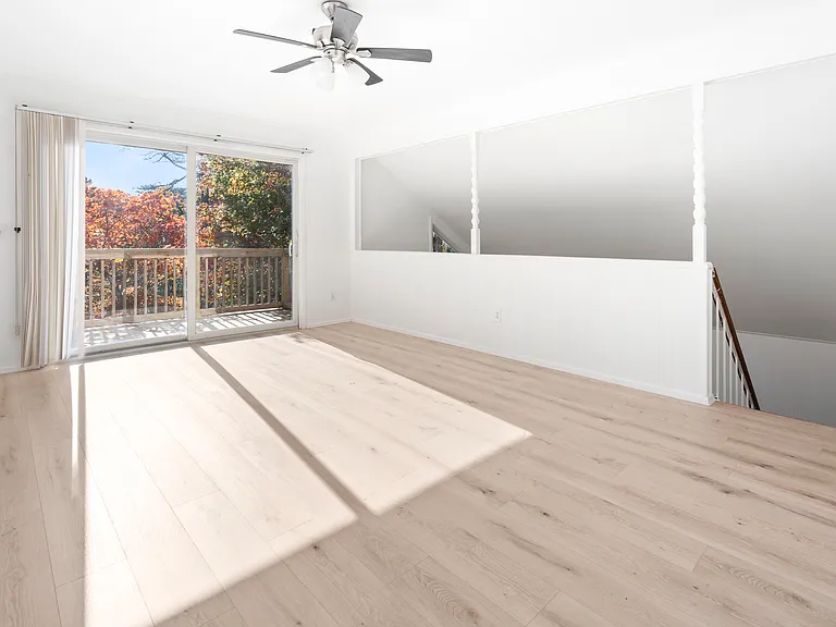 16 Peconic Rd — Photo 10