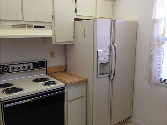 4th image of 2748 NW 104th Ave APT 403