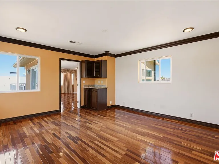 4131 Mantova Dr — Photo 33
