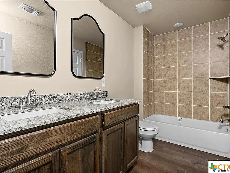 504 Raymond St #B — Photo 15