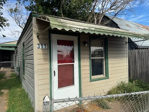311 S Austin St #B
