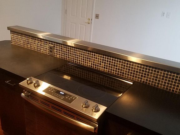 3rd image of 1096 E Quail Park Dr