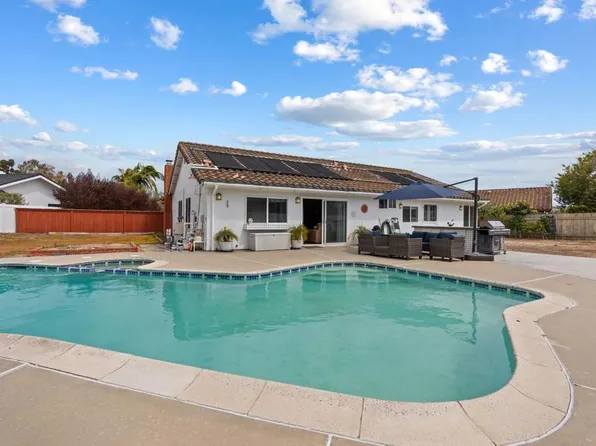 2002 Ladera Ct, Carlsbad, CA 92009