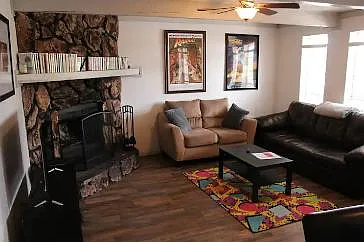 2 bed, 1.5 bath, 1080 sqft, $1,600 — Photo 2