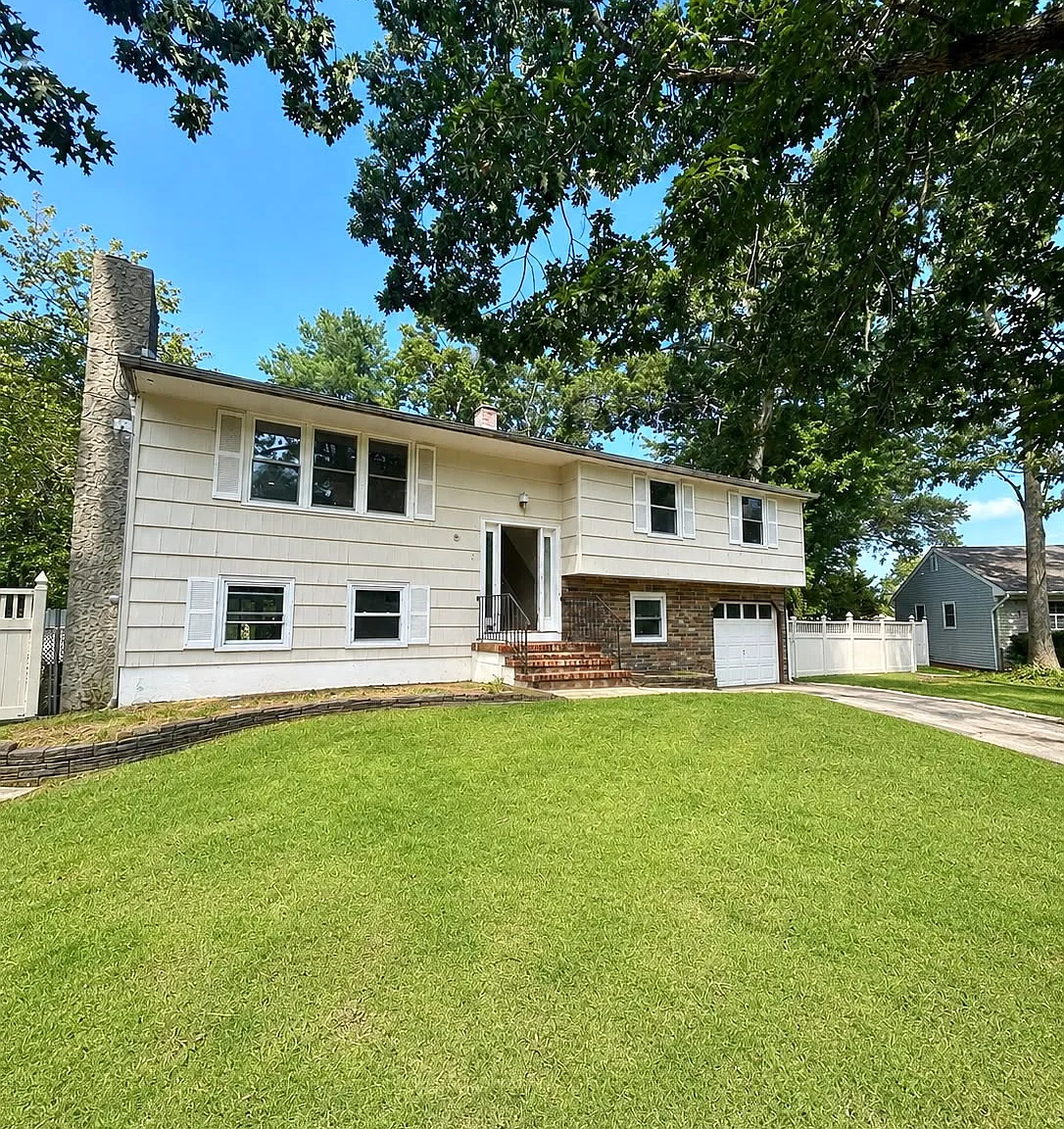 4 bed, 1990 sqft, $3,350 — Photo 3
