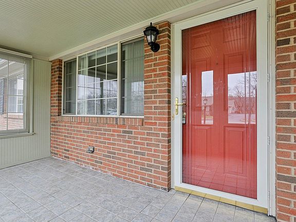 3rd image of 644 Kensington Dr