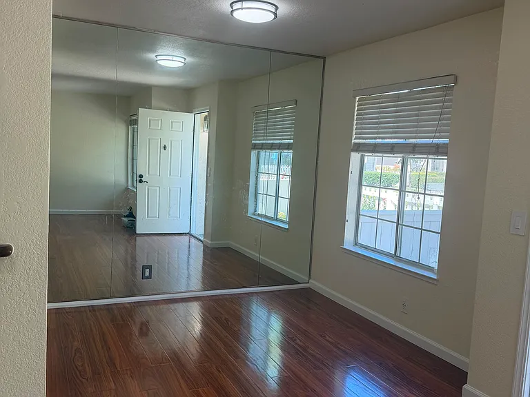 5109 Shalimar Cir — Photo 2