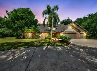 1902 Sweet Bay Ct, Plant City, FL 33566