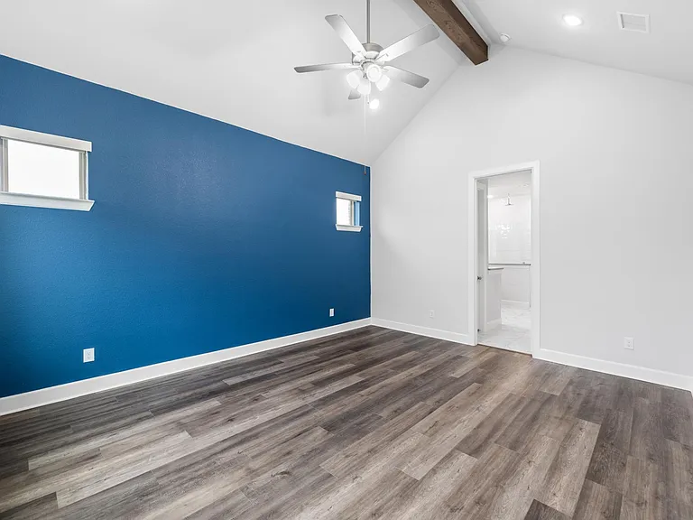 500 Samaritan Dr — Photo 22