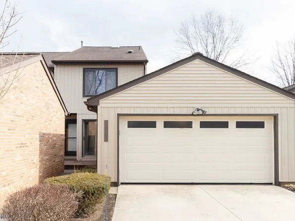 2409 Bunker Ln APT E, Willoughby, OH 44094