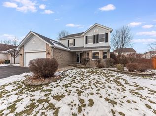 415 Fawn Dr, Oswego, IL 60543