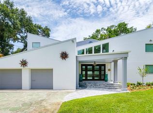 240 Driftwood Rd SE, Saint Petersburg, FL 33705