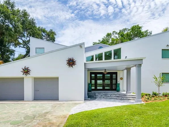 240 Driftwood Rd SE, Saint Petersburg, FL 33705