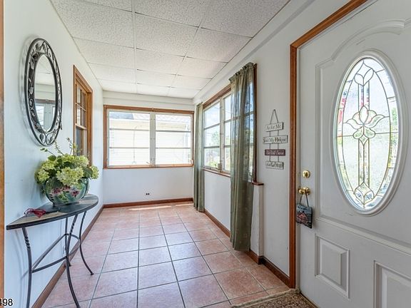 3rd image of 24 Robertson Rd