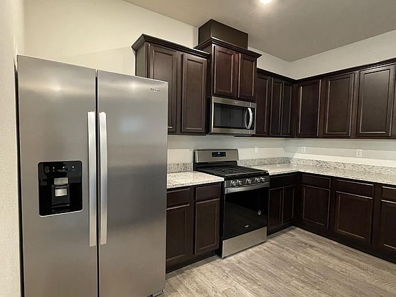 3rd image of 1515 Borrego Dr SE #1