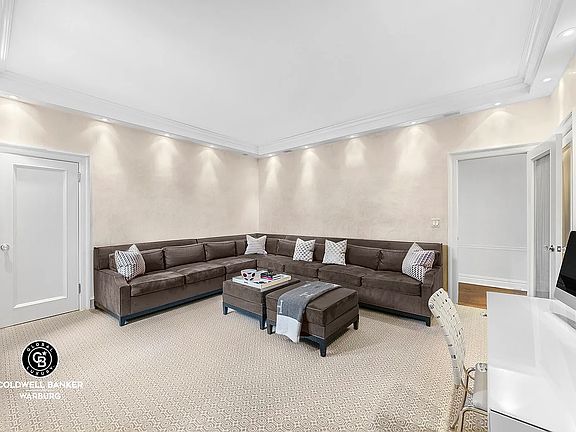 4th image of 1000 Park Ave #6C