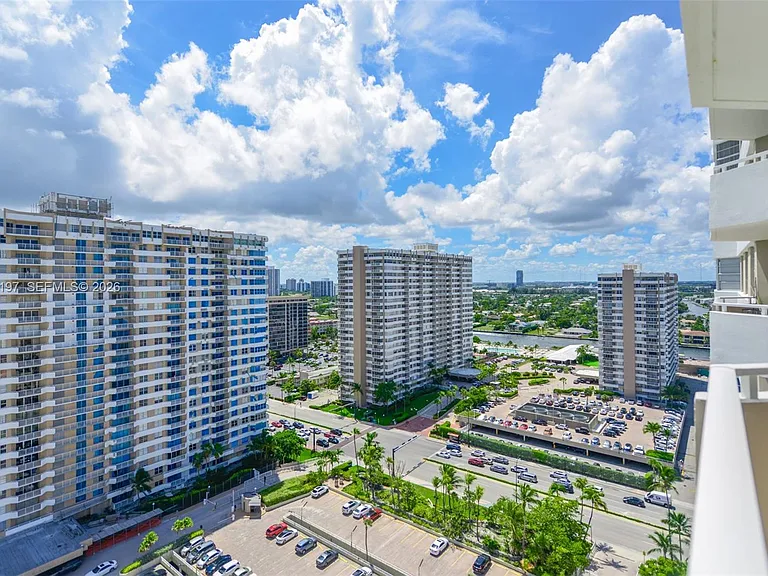 1950 S Ocean Dr #19A — Photo 2