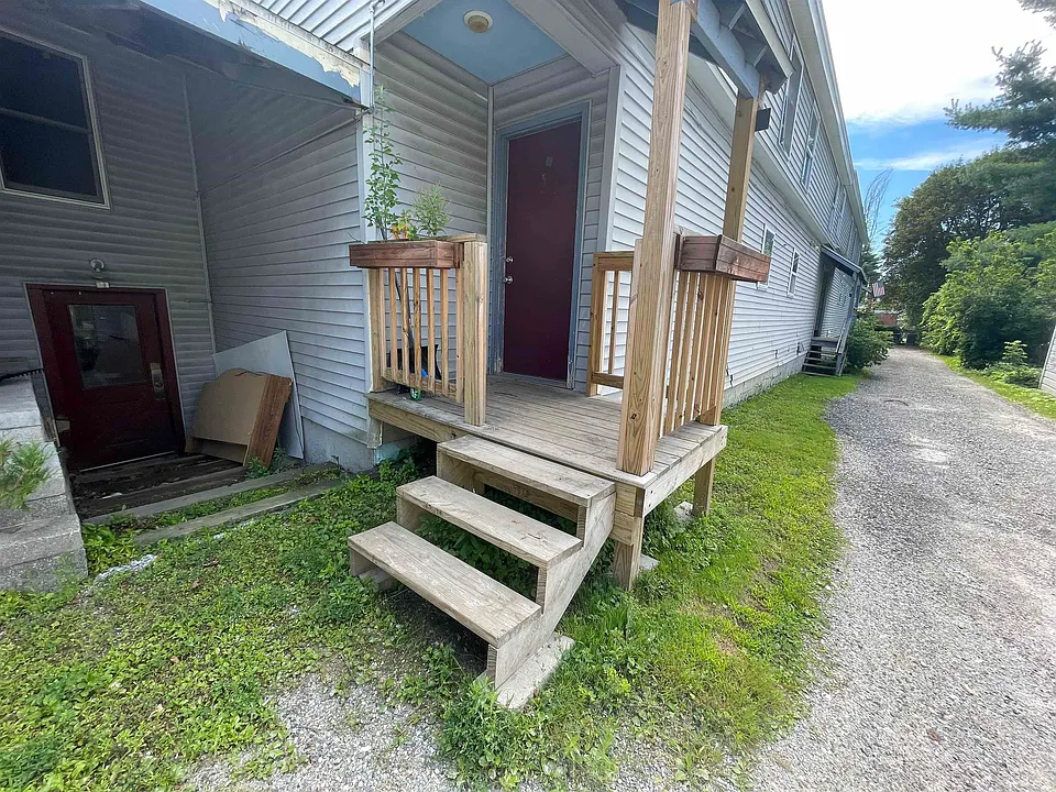 46 Terrill St #3