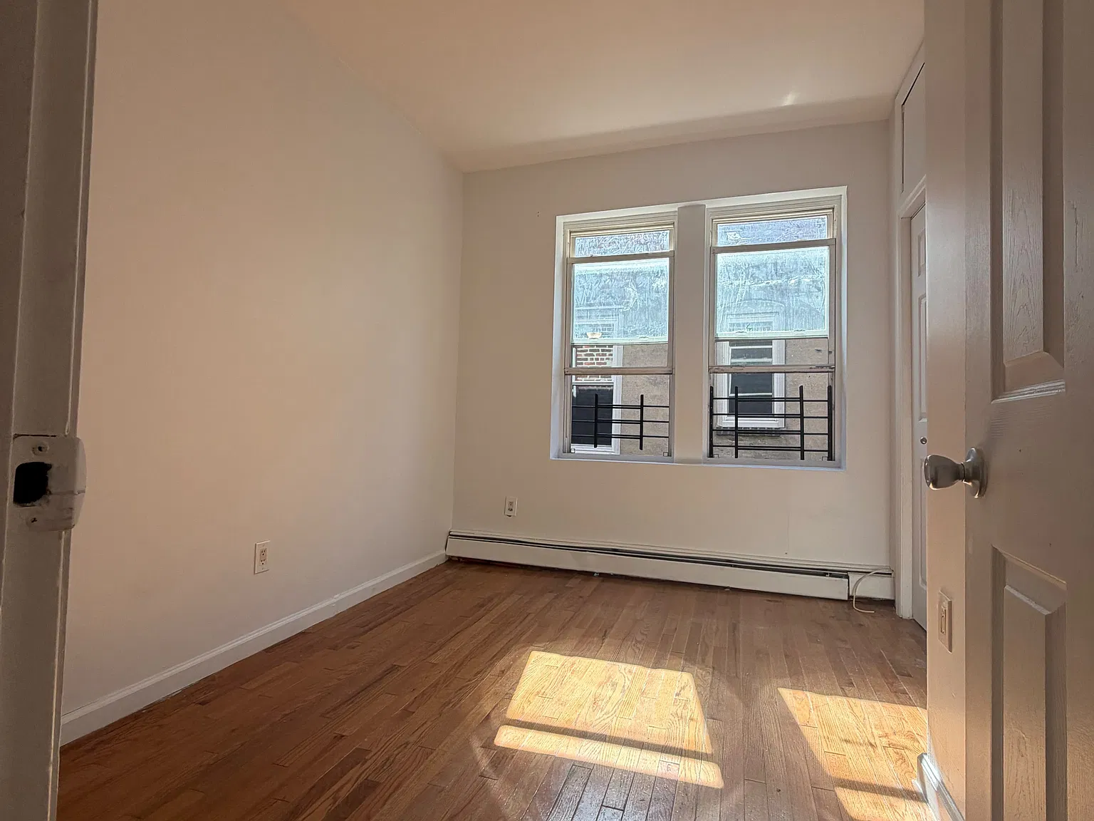 2 bed, 800 sqft, $1,850 — Photo 2