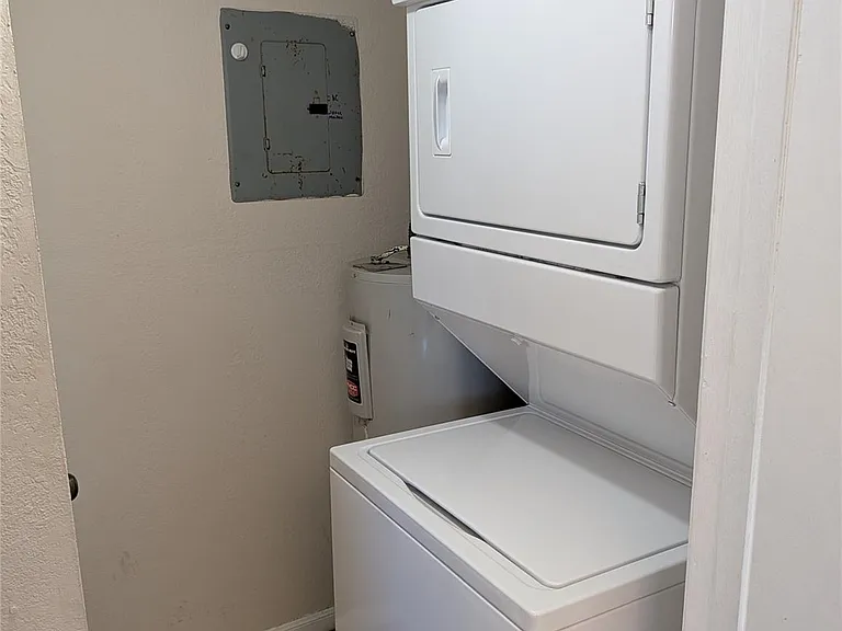 7800 Northcrest Blvd #204 — Photo 27