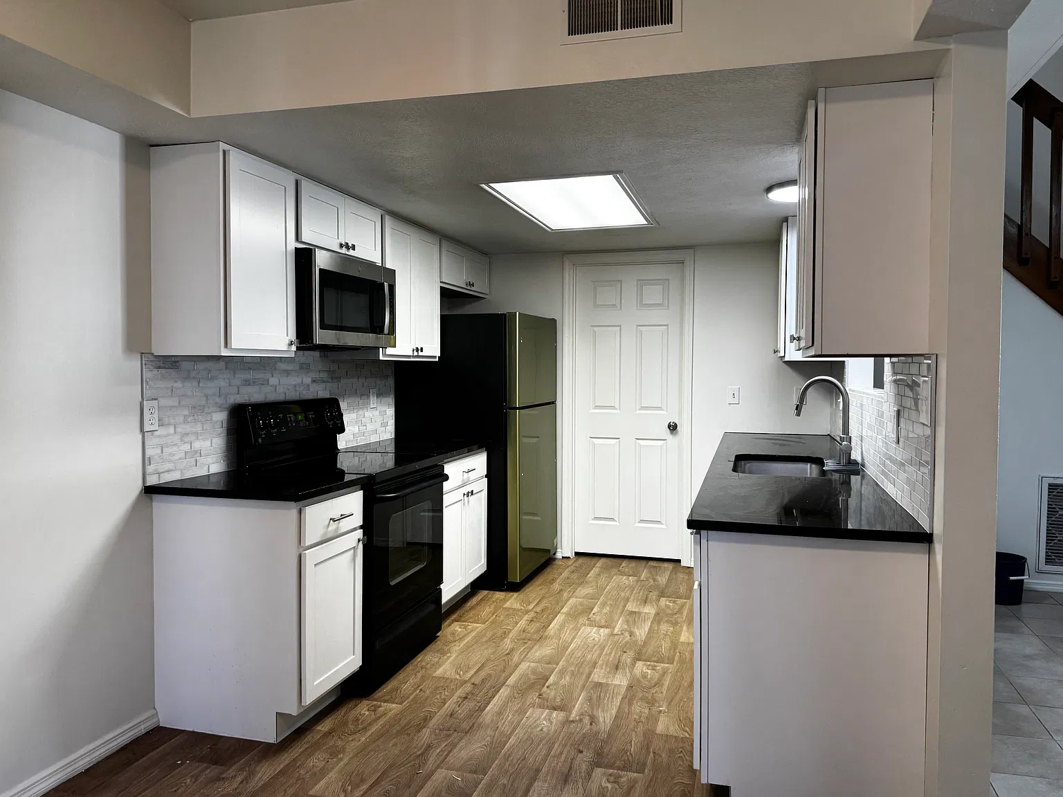 2 bed, 1300 sqft, $1,495 — Photo 1