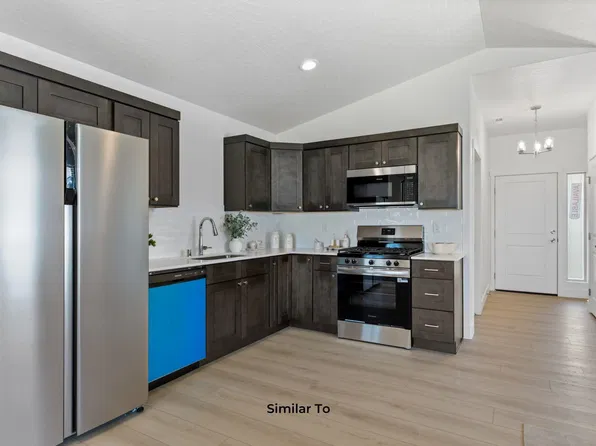 10178 W Clearwater Dr, Kennewick, WA 99336