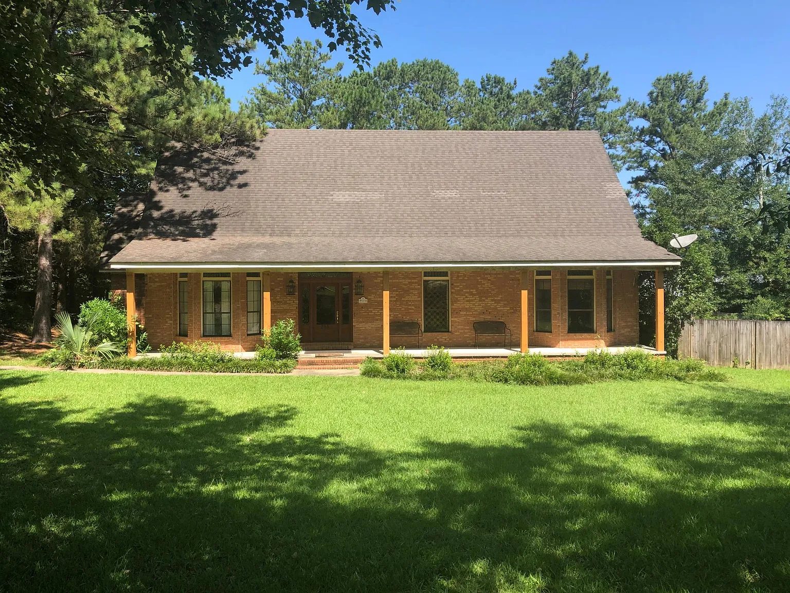 4 bed, 2750 sqft, $2,600 — Photo 1