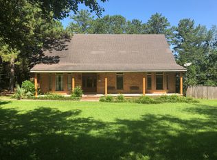 215 E Lakeside Dr, Hattiesburg, MS 39402