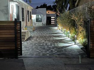1015 E 55th St, Los Angeles, CA 90011