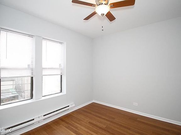 4th image of 3631 W Dickens Ave #3635-2B