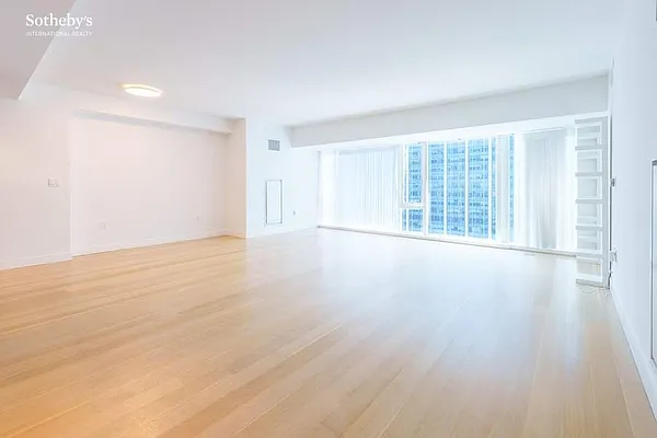 Rented by Sotheby's International Realty | media 16