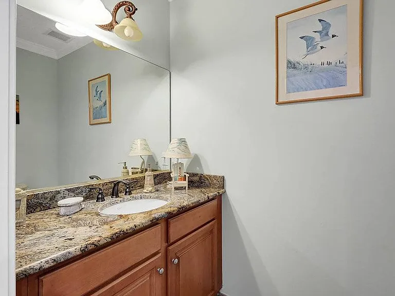 305 S Lake Park Blvd #106 — Photo 25