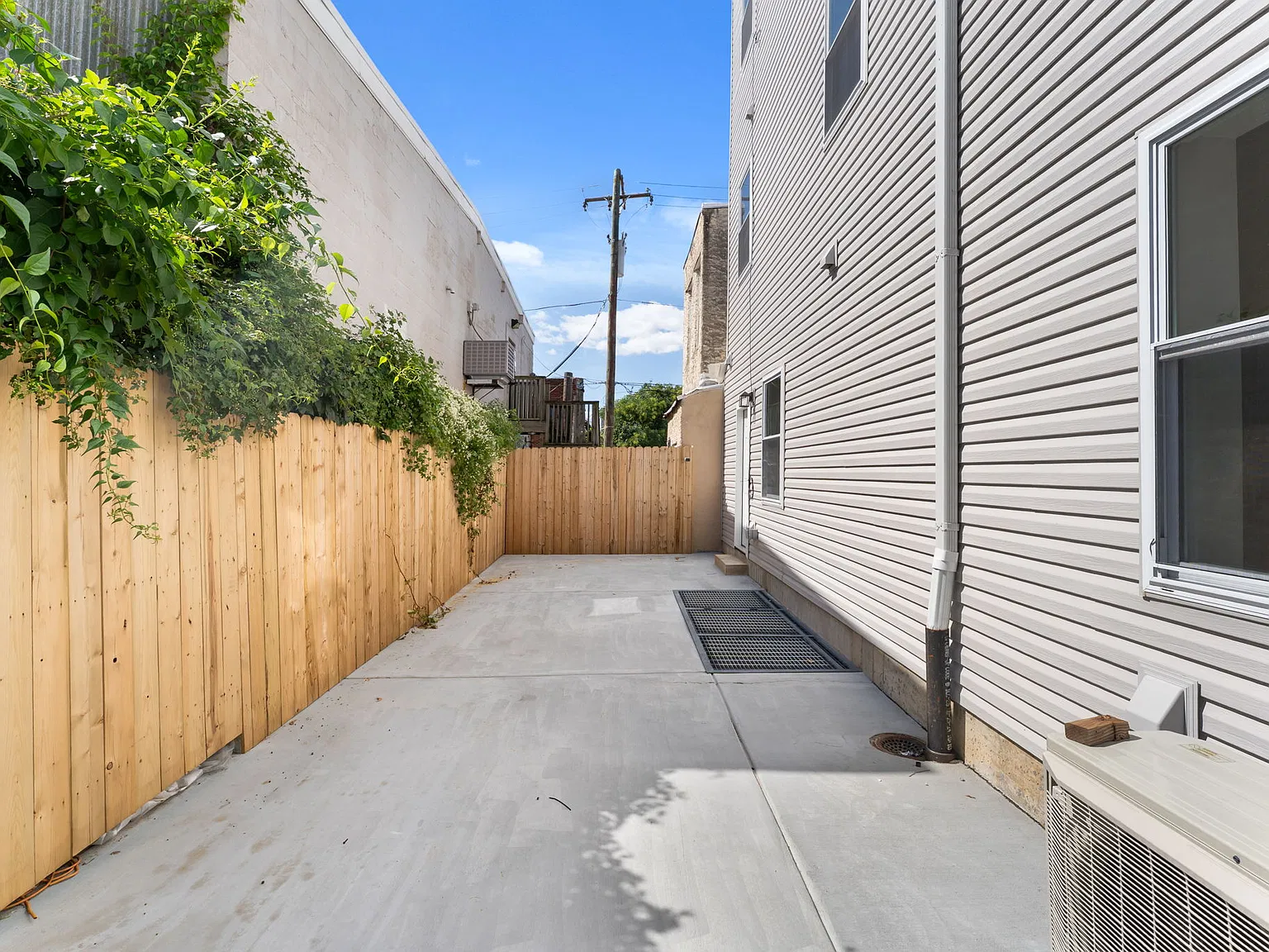 3 bed, 1530 sqft, $2,348 — Photo 3
