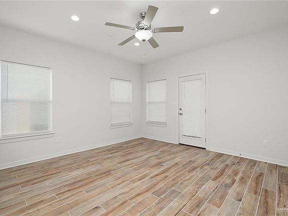2nd image of 1409 E Sonador Dr S
