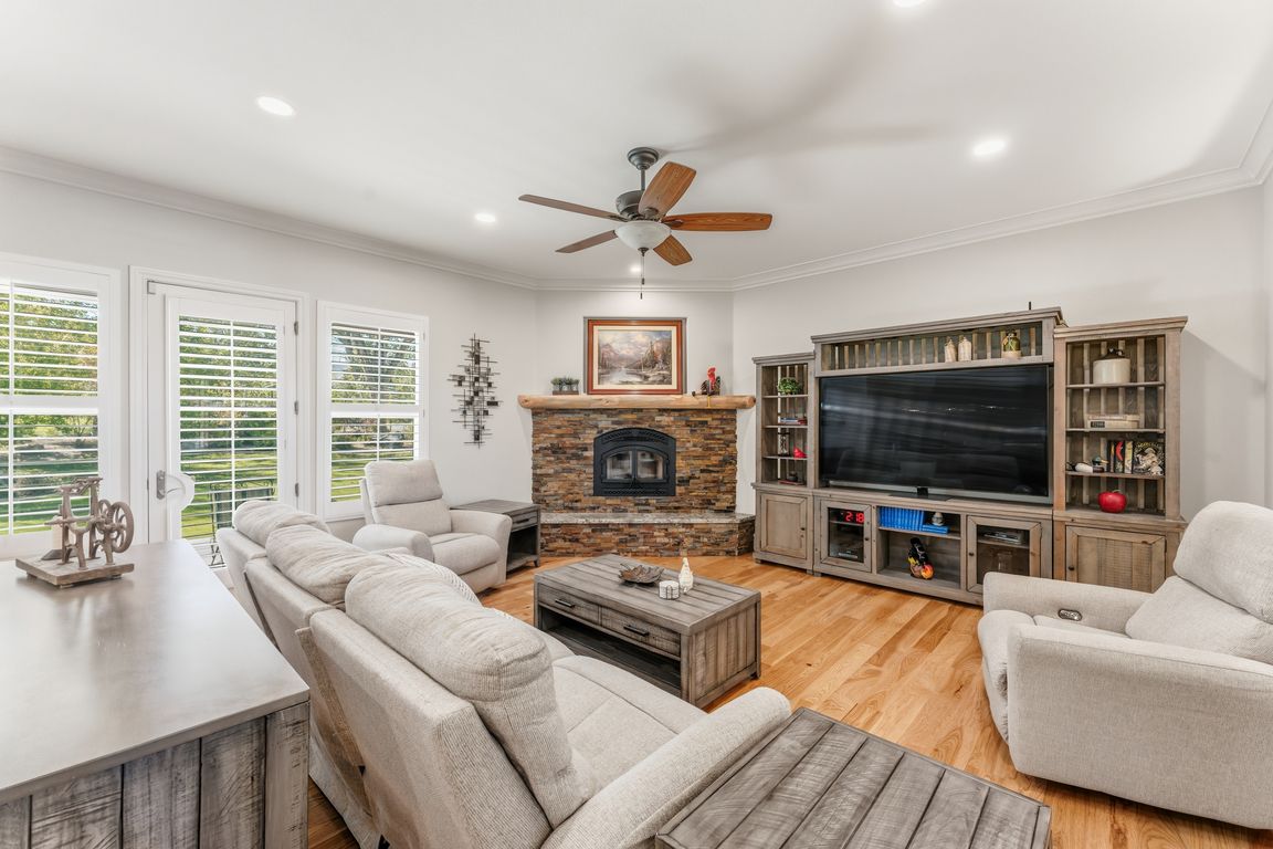 next background image