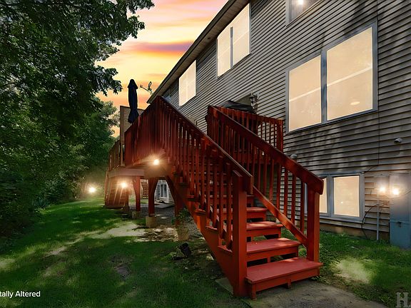 2nd image of 1429 Rhett Pl