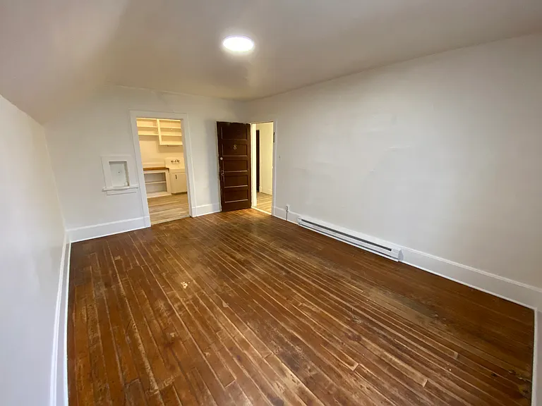 422 N Yellowstone St #8 — Photo 1