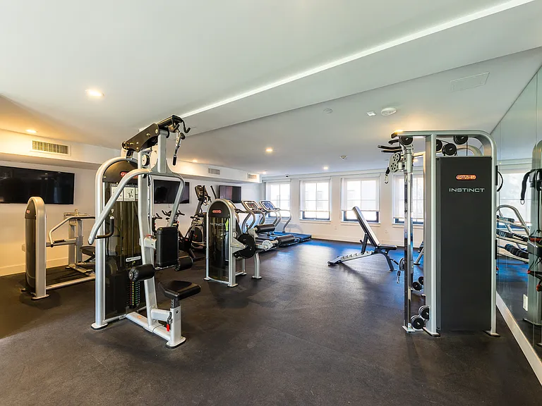 213 Maujer St #2 — Photo 6