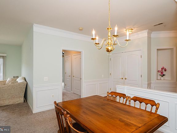 5th image of 411 Aggies Cir Unit 4