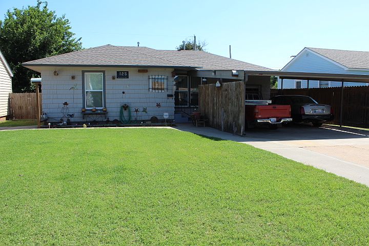 1st image of 125 Carpenter Ln