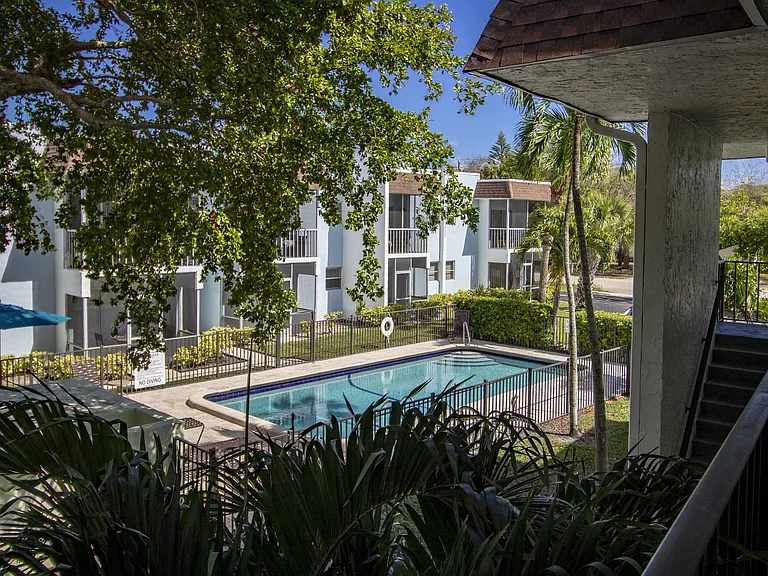 Lilac Village Boca Raton Apartments — Photo 16