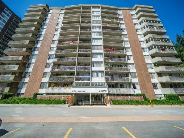 2020 Fullerton Ave #207, North Vancouver, BC V7P 3G3
