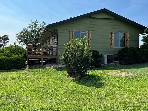1524 2800th Ave, Abilene, KS 67410