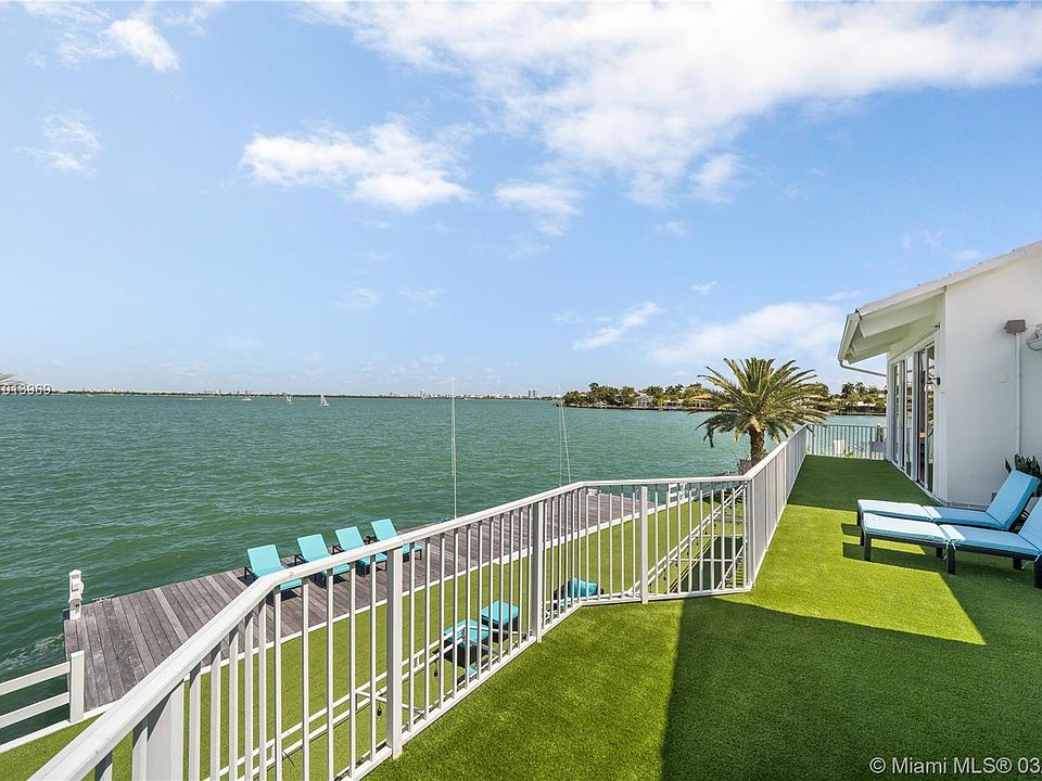 1st image of 1431 N Venetian Way